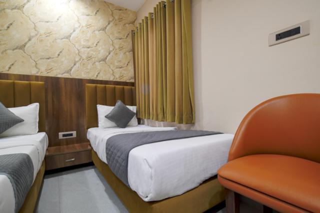 Hotel Miracle 2Km From Mahakal Temple Ujjain Eksteriør billede